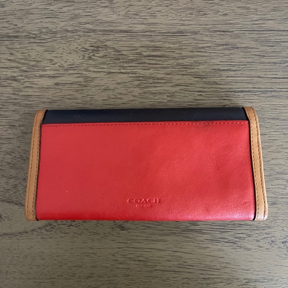 🔥FINAL PRICE! PRICE GOES BACK UP MONDAY🔥Coach Blueand Red Leather Wallet - Picture 4 of 6